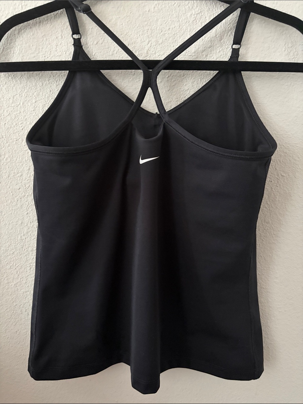 Nike Black Strappy Cross-Back built in bra  Sports Tank - Picture 2 of 2